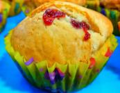 Чудо маффины: молочные кексы с начинкой (видео)