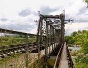 В Ивано-Франковске подростка ударило током на железнодорожном мосту (видео)