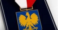 Польські громадяни започатковують власний орден для Зеленського та українців у відповідь на рішення про Орден Білого Орла