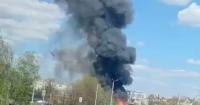 Росіяни розносять АЗС у Харкові, вже 9 влучань (відео)