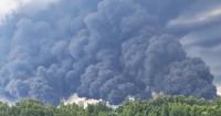 По-багатому: у Рибінську завдяки ЗСУ нафтопродукти у річці, мазутний дощ, а на подвір’ях усе в нафті (відео)