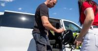 У Києві відкрили першу в Україні автошколу для ветеранів з інвалідністю