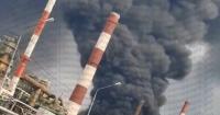 У Ярославлі сильно палає НПЗ, росіяни бояться йти на роботу, на АЗС довгі черги за паливом (відео)