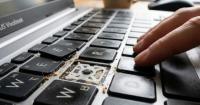 Клавіатура ноутбука: коли чистити, ремонтувати і коли просто замінити?