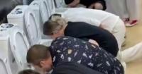 У Ставрополі провели конкурс на найшвидше пиття з унітаза з призом 100 тисяч рублів (відео)