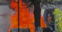 Росія ударила по вагону біля вокзалу в Лозовій, є загиблі й поранені: з’явилось відео