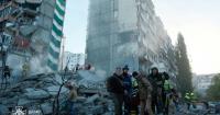 Пів будинку немає: з-під завалів у Дарницькому районі Києва дістали ще одне тіло, 40 постраждалих (фото, відео)