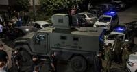 У Тернополі побили ТЦКашників та розтрощили авто, рятувала їх Нацгвардія на бронеавтомобілі (відео)