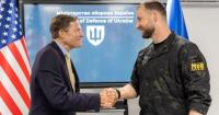 Міністр оборони України обговорив з сенатором США військову підтримку та ситуацію на фронті
