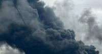 Пролунало 16 вибухів: у Криму після нічної атаки спалахнула пожежа на Сакській ТЕЦ (відео)