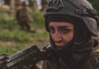 "Жінок також треба мобілізувати. Вже треба прийняти реальність — служити треба всім", — військова Оксана Іванець