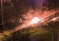У Бєлгороді зараз дронова "движуха" у розпалі: щось детонує, є влучання у висотку (відео)
