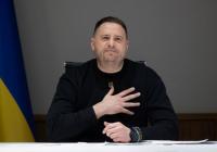 Звільнений ексглава ОП Єрмак усе ще обіймає щонайменше 10 посад