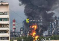 Дрони атакували Москву, горить найбільший НПЗ міста за 15 км від Кремля: відео моменту удару