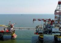 СБУ уразила третю нафтовидобувну платформу РФ у Каспійському морі (фото)