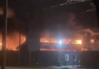 "Не полетять на українські міста": на заводі з виробництва дронів у Таганрозі сталась велика пожежа (відео)