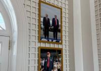 У вестибюлі Білого дому з'явилася спільна фотографія Трампа і Путіна