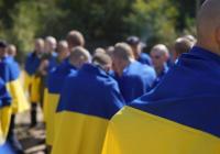 Україна повернула додому 175 полонених, більшість була в полоні з 2022 року: перше відео з обміну