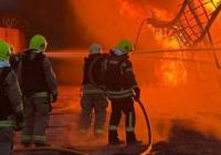 На Одещині атаковано два великих енергооб'єкта та порт, з пошкодженого резервуара тече олія (відео)