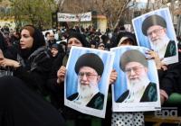 Боїться удару США і косплеїть під Путіна: аятола Хаменеї переїхав у бункер 