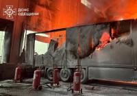 В Одеській області згоріли посилки "Нової пошти" на мільйони гривень (фото, відео)