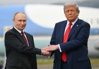 США втратили роль нейтрального посередника у війні: чому Вашингтон знімає санкції з РФ