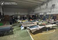 На 40–60 людей — лише 3 кружки та 8 металевих тарілок: фото з Ужгородського ТЦК шокували мережу