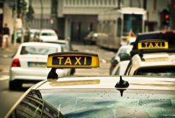 Родители забыли в такси своего новорожденного малыша, возвращаясь из больницы