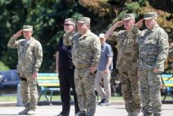Зачем Украине 450 нардепов и более полутысячи генералов?