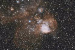 Картинка к Хэллоуину: Очень Большой Телескоп сфотографировал космические Череп и Кости