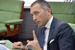 Андрей Пышный: у Януковича и Азарова более 1,15 млрд долларов лежат на счетах