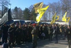 Добровольцы. Они показали пример стране