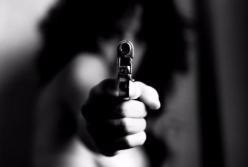 Люди, неужели вы в детстве из рогатки с луком не стреляли? 