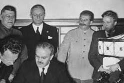 Зачем Россия рассекретила «Пакт Молотова-Риббентропа»