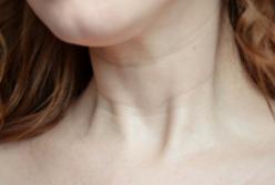 Морщины-кольца на шее: как избавиться