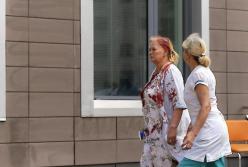 Чому медики, які постраждали від обстрілів, не отримують належні виплати