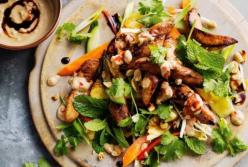 Вкусно и сытно: 5 необычных рецептов салатов