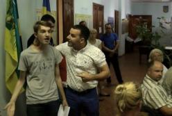 Власти против детей: как депутаты объявили войну школьнику (расследование)