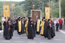 Между церковью и государством должна быть стена