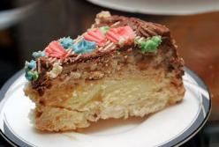 Великодній подарунок для пенсіонерів від Яценюка – 64,44 грн