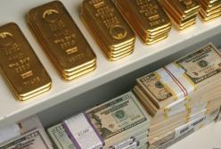 Почему Нацбанк не способен удерживать курс гривны