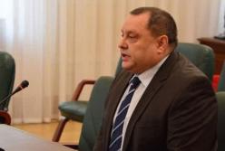 ​Особенности украинского правосудия: судья, пойманный на взятке, продолжает судить