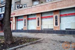 Оккупированный Донецк: вывески-призраки и закрытые магазины