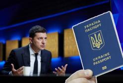 Паспорт для иммигрантов: зачем Зеленскому украинцы за границей