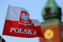 Польша вырывает переходное знамя абсурда