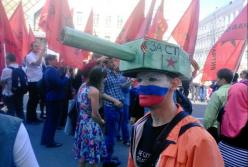 Весь мир против войны, и только россиянам хочется «повторить победу»