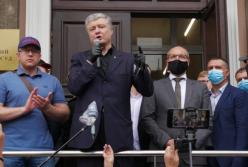 Простого выхода нет. Что ждет Порошенко и Стерненко