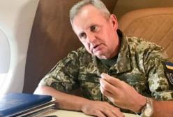 ​Генерал Муженко демонстративно оскорбил добровольцев