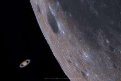 Сатурн прячется за Луной, фото и видео