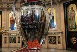 Украина в одном фото: коррупционер, священник и бандит вместе